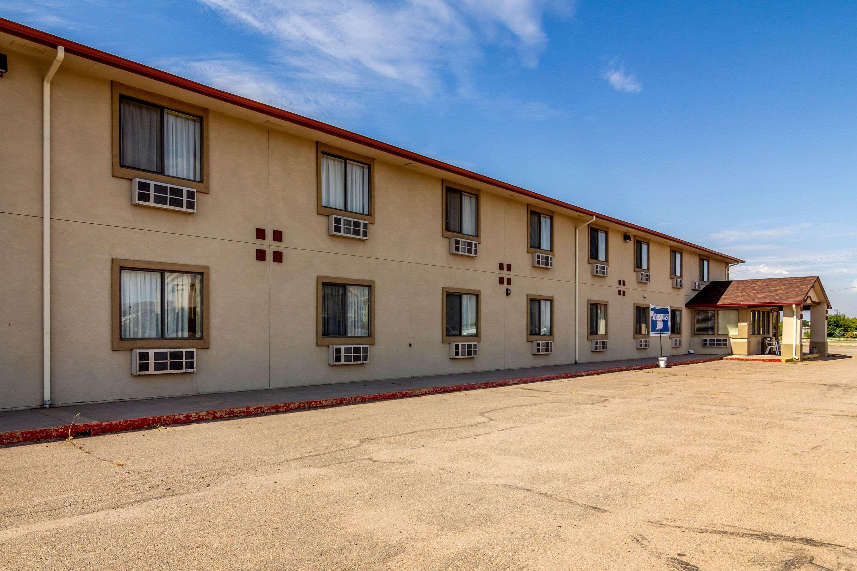 Motel 6 Brighton Co Denver Northeast Extérieur photo